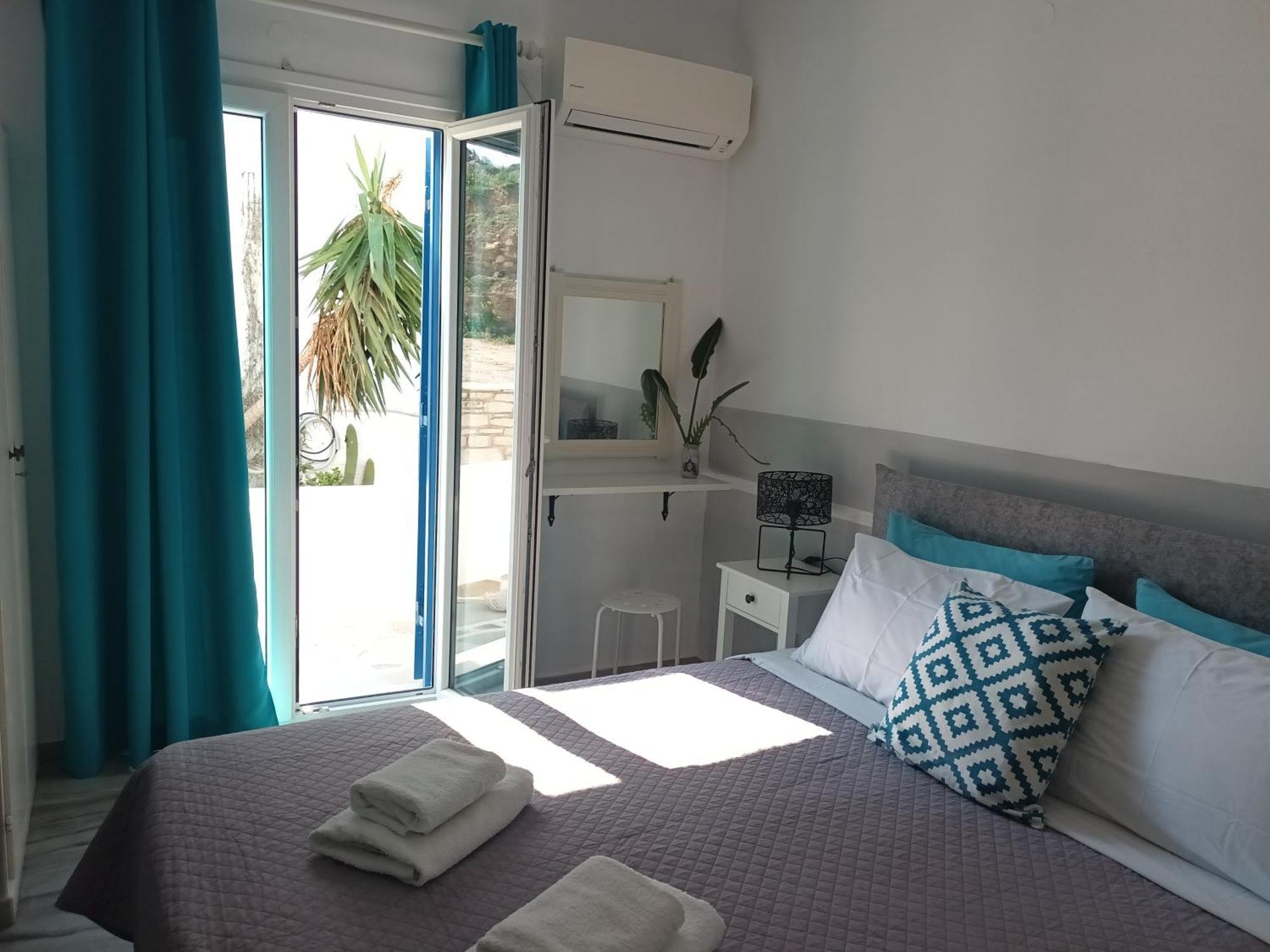 Athina'S Blue Studios Naousa  Exterior photo