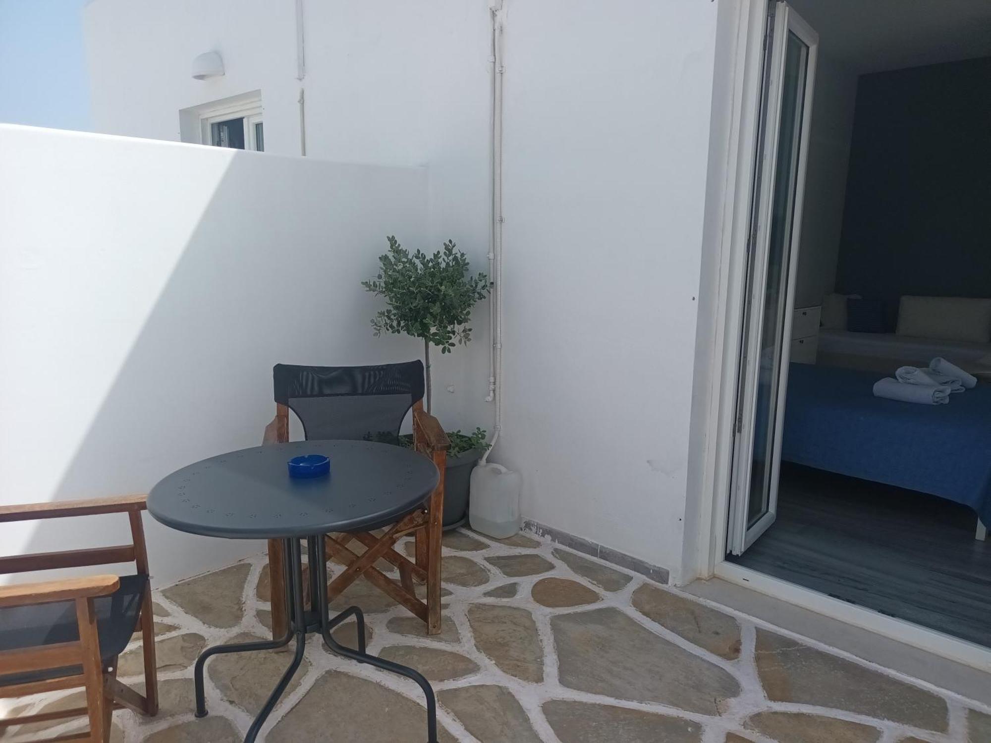 Athina'S Blue Studios Naousa  Exterior photo