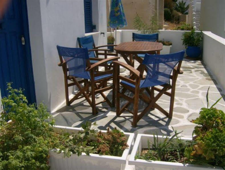 Athina'S Blue Studios Naousa  Exterior photo